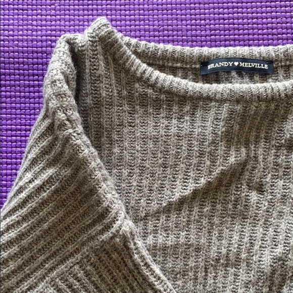 Brandy Melville Gray Sweater - Picture 3 of 3